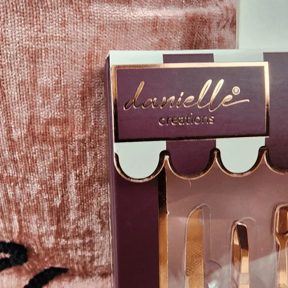 Danielle Creations 7 Piece Manicure Set ( For details see inside listing )